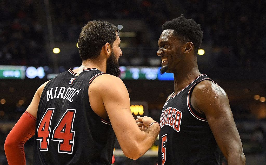 新身份站在 新身份站在